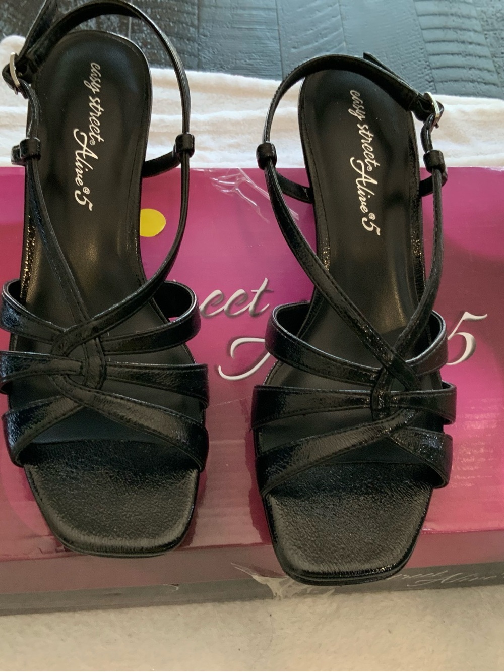 Easy Street Alive 85 Women's Black Strappy Sandals